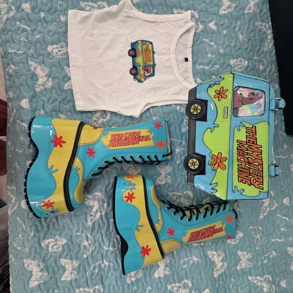 Dolls Kill Shoes - NWT Dolls kill Scoobydoo the Mystery Machine Boots ,
Bag and top